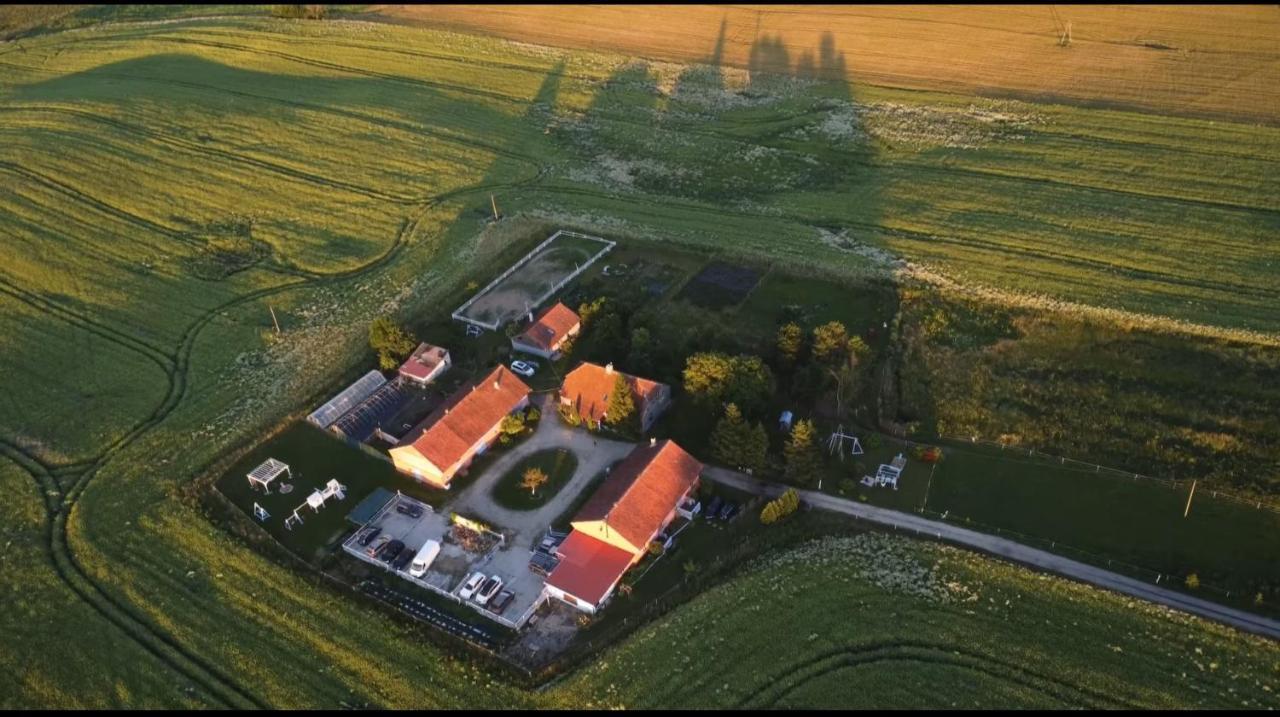 Villa Folwark Malinowy Chrusniak Bisztynek Exterior foto